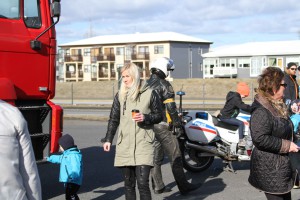 IMG_1006Hjálma afhending 2015 - Copy